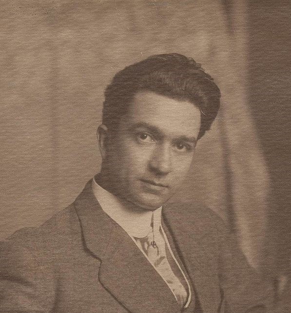 Francis Luis Mora